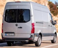Rent a Limousine: The Easiest Way to the Airport with a Sprinter