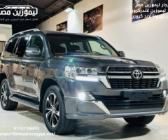 إيجار ليموزين تويوتا لاندكروزر: خصم 30% على رحلات العطلة العائلية
