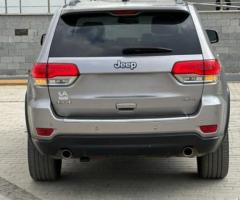 إيجار جراند شيروكي – SUV فاخرة لكل الطرق والمناسبات