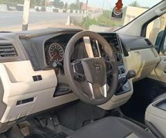 ايجار ميكروباص تويوتا هايس 14 راكب للسفر