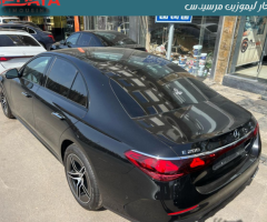 إيجار مرسيدس E200: فخامة لا تُضاهى، تجعل السائق يتألق في كل مشوار.