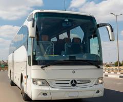 استمتع بأفخم خدمة تأجير أتوبيس مرسيدس 50 راكب مع خصومات مميزة