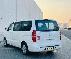 إيجار هيونداي H1 بالسائق – الحل الأمثل للعائلات والمجموعات