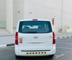 إيجار هيونداي H1 بالسائق – الحل الأمثل للعائلات والمجموعات