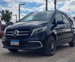 إيجار مرسيدس فيانو للراحة والأناقة في جميع تنقلاتك بالسائق.