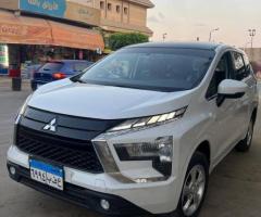 إيجار ميتسوبيشي إكسباندر 7 راكباً لتنقلات العائلة والسفر المريح