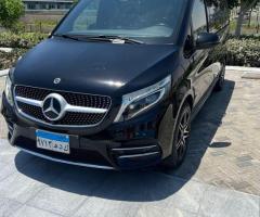 إيجار مرسيدس فيانو (Viano) لرحلة فاخرة ومتميزة إلى المتحف المصري الكبير