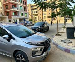 إيجار ميتسوبيشي إكسباندر: الحل العملي والاقتصادي لتنقلات العائلات الكبيرة