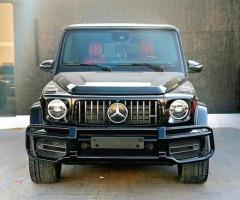 احجز الأسطورة مرسيدس G63: تجربة فاخرة وقوية بالسائق الشخصي.