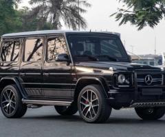 احجز الأسطورة مرسيدس G63: تجربة فاخرة وقوية بالسائق الشخصي.