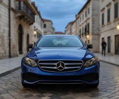 إيجار مرسيدس E200 بالسائق لزفاف لا يُنسى في قمة الأناقة.