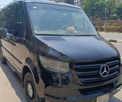 إيجار ميكروباص مرسيدس سبرنتر VIP - قمة الرفاهية في النقل الجماعي