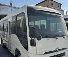 إيجار ميني باص تويوتا كوستر 24 فرد - لرحلات السفر