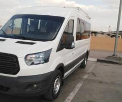 إيجار ميكروباص فورد، مع استهداف الرحلات السياحية وخدمة السفارات