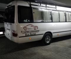 استأجر تويوتا كوستر (30 راكب) لرحلتك السياحية!