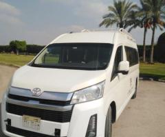إيجار تويوتا هايس 14 راكب - الموثوقية اليابانية لجميع تنقلاتكم!