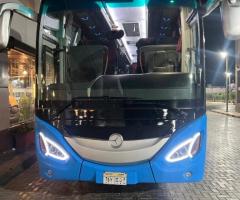 إيجار أتوبيس مرسيدس 50 راكباً للسفر الجماعي والرحلات الطويلة