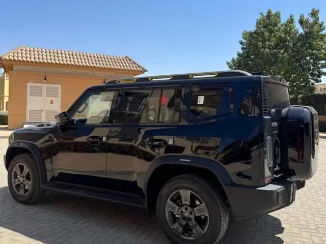 إيجار جيتور T2 بالسائق لرحلاتك الخاصة: وصول آمن ومريح إلى وجهتك.