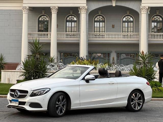 ايجار مرسيدس كابورليه ليموزين بالسائق لأجواء الاحتفال