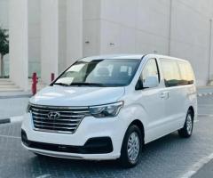 ايجار سياره اتش وان 7 راكب موديل 2025 بالسائق