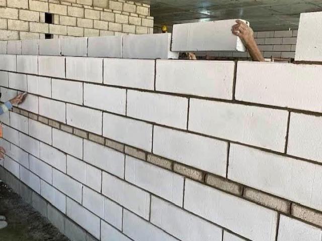 طوب ابيض خفيف