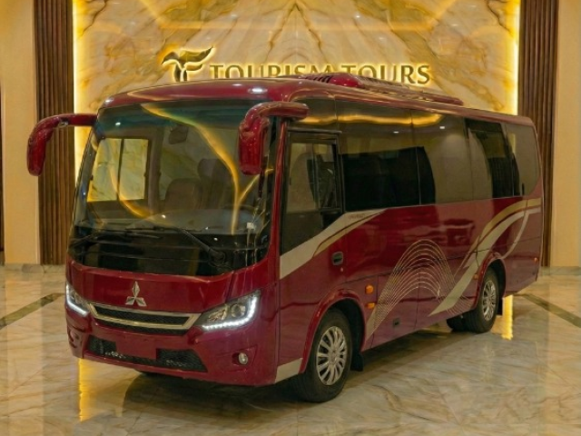 ايجار ميتسوبيشي 28 راكب للسفر