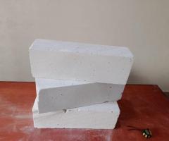 طوب ابيض خفيف