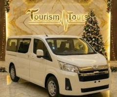 رفيقك الأمثل في كل طريق.. إيجار تويوتا هاي اس 14 راكب!