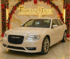 ليلة العمر محتاجة هيبة الكرايسلر.. إيجار ليموزين زفاف ملكي!