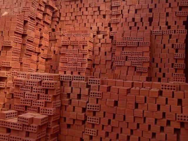 شركة النور لطوب الاحمر الطفلي باسعار تنافسية