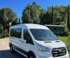 الأمان الأوروبي والرفاهية في طريقك.. إيجار ميكروباص فورد ترانزيت!
