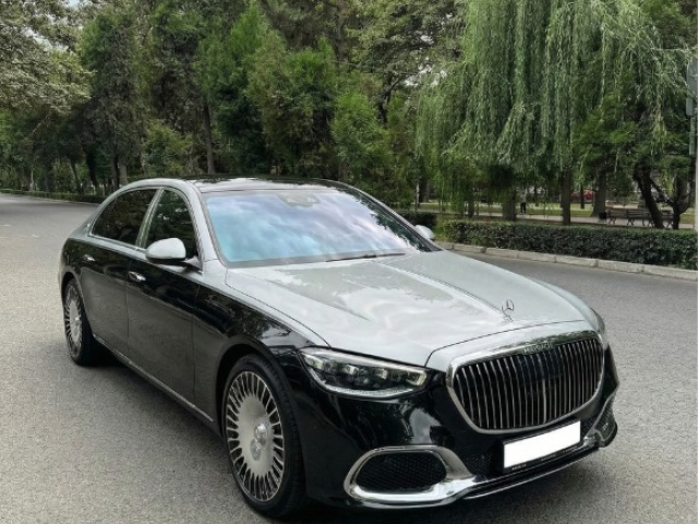 قمة الفخامة الأسطورية.. إيجار مرسيدس مايباخ VIP!
