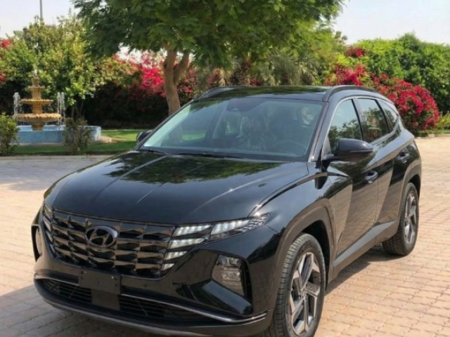 عنوان الشياكة والقوة.. إيجار هيونداي توسان NX4 الجديدة!