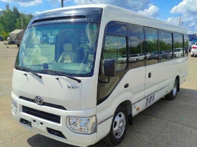 رحلتك بلمة وراحة.. إيجار تويوتا كوستر 21 راكب سياحي!