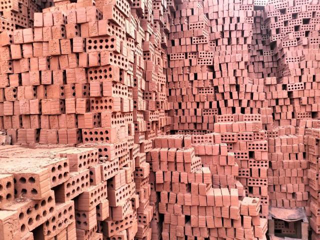 شركه النور الطوب الاحمر الطفلي