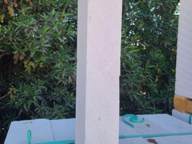 طوب ابيض رغوي وخفيف