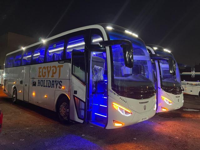 ايجار اتوبيس 50 مرسيدس.. سافر شرم والجونة ببرستيج الـ VIP!