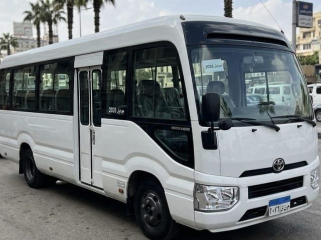 إحجز الان تويوتا كوستر 2024 بسائق مع شركه تورست فخامة الرحلة تبدأ من هنا