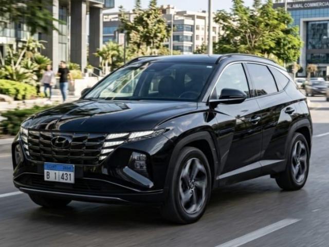 تأجير سياره هيونداي توسان 2024 بسائق : فخامة وراحة في كل مشوار مع 