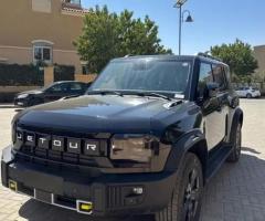 إيجار جيتور T2 بالسائق.. القوة والأناقة في سيارة دفع رباعي واحدة.