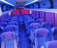 إيجار أتوبيس 33 راكب بالسائق لرحلات اليوم الواحد والعائلات.