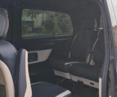 إيجار مرسيدس V300 الفخامة الألمانية.. سيارة رجال الأعمال الأولى بالسائق.