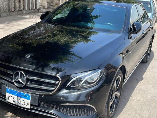 إيجار مرسيدس E200 أحدث موديل.. عنوان الوجاهة لرجال الأعمال والزفاف.