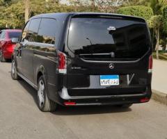 إيجار مرسيدس V300.. رفاهية لا تقارن ومساحة داخلية فاخرة جداً.