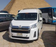 إيجار تويوتا هايس لخدمات الليموزين والمطار.. دقة في المواعيد وراحة في المشوار.