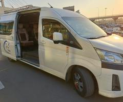 إيجار تويوتا هايس لخدمات الليموزين والمطار.. دقة في المواعيد وراحة في المشوار.