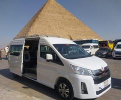 إيجار تويوتا هايس لخدمات الليموزين والمطار.. دقة في المواعيد وراحة في المشوار.